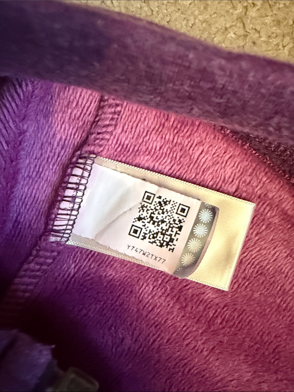 UGG Benson Hoodie Fleece Zip-Up Hooded Jacket in Plum Size Medium - Picture 9 of 9